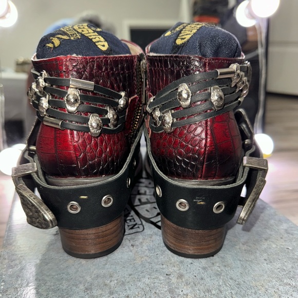 Freebird red croco SALOON bootie — women’s size 10 (SOLD OUT SIZE!!!!) - Picture 5 of 7